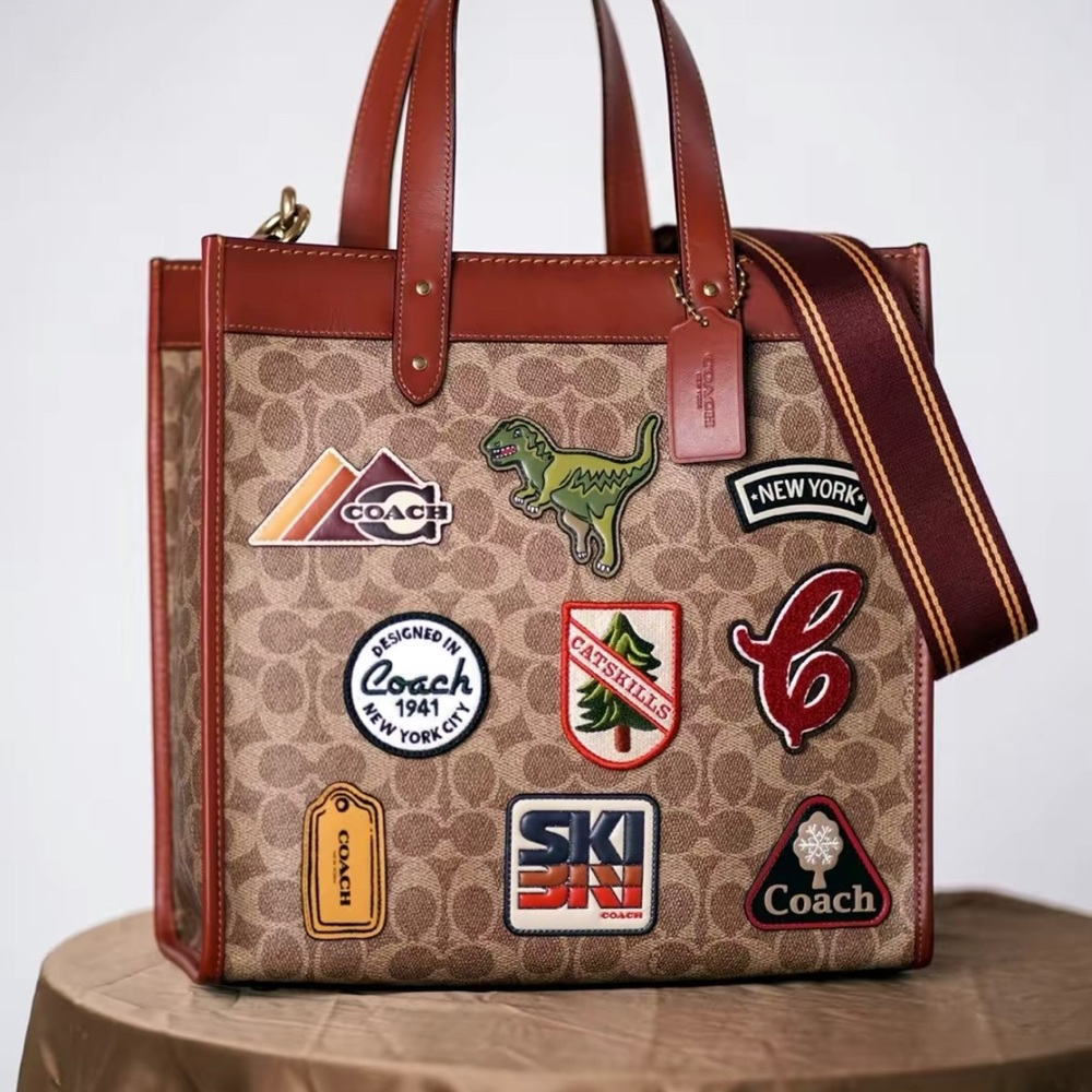 Field Tote In Signature Canvas With Patches
